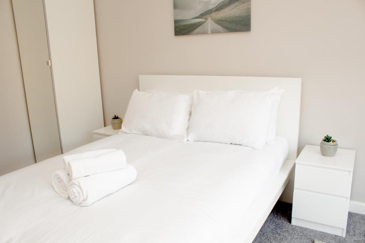 Cosy 3Bed Bungalow In West Kirby, Free Parking Frankby Eksteriør bilde